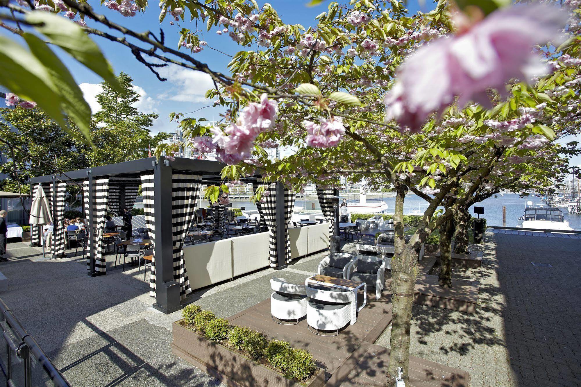 Granville Island Hotel Vancouver Exterior photo